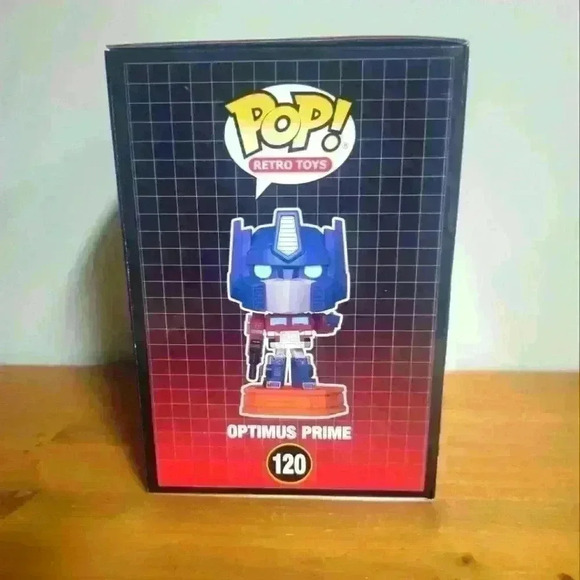 Funko pop transformers optimus prime lights and sound funko exclusive large pop - Picture 3 of 6